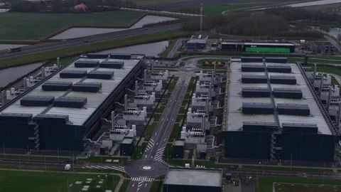 Hyperscale data center aerial view orbiting shot Vídeo Stock 327331662