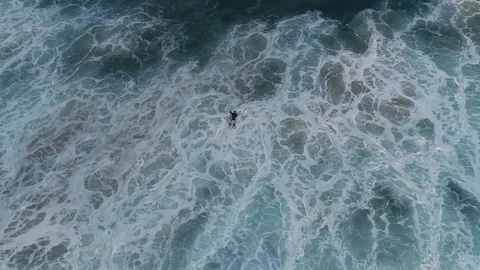 Hypnotic paddle out Stock Footage 95703533