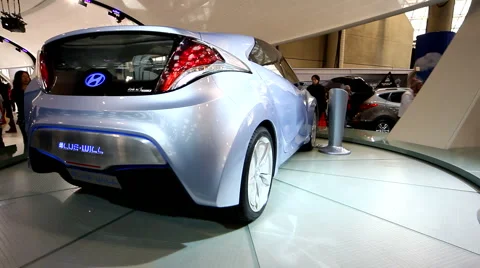 Hyundai Blue-Will concept car rotating on display Stock Footage 1095126