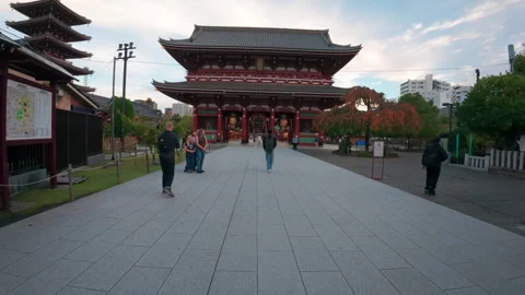 The Hōzōmon gate of the ancient Senso-ji Buddhist Temple Stock Footage 330069868