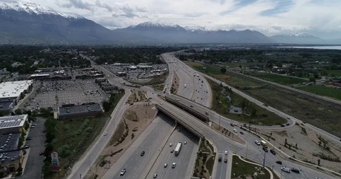 I-15 Freeway along Wasatch Front Corridor in Utah's Silicon Slopes Video stock 102821635
