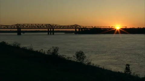 I-55 bridge to Memphis Stock-Footage 992034