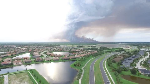 I-95 brush fire Видео 92278120