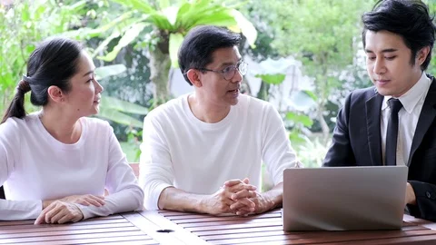 I have a question about this ageement. Stock Footage 107854448