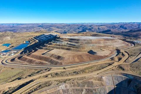 I open pit mine leaching pad Stock Photos