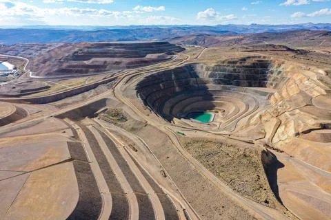 I open pit mine leaching pad Stock Photos