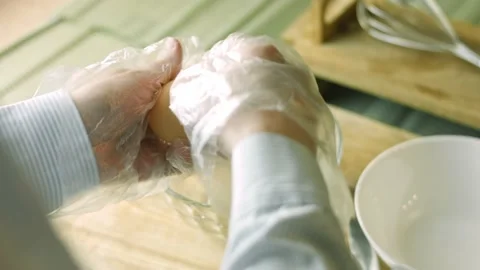 I take out the egg white. I prepare the cream for homemade Gingerbread Cookie Stock Footage 165353643