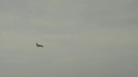 IAR 99 SOIM (Hawk) CCIZ light attack aircrafts aviation demonstration. Video stock 302454971