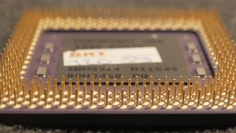 IBM 6x86l single core old cpu placed on a table Vídeos de archivo 149169995