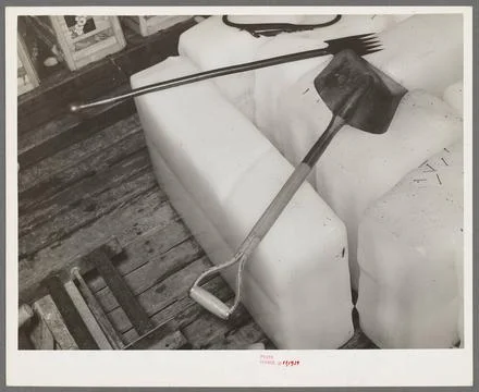 Ice and icing tools in freight car. Alamo, Texas. 1939. Photographs. The M... Fotos Stock