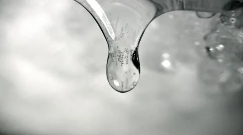 Ice and water Stockbeeldmateriaal 9423401