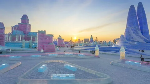 Ice building Stockbeeldmateriaal 122113060