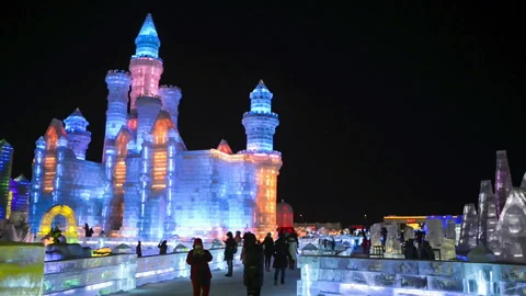 Ice building in Harbin Ice and Snow World Vídeo Stock 85778073