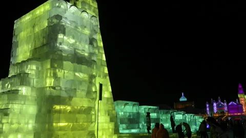 Ice building in Harbin Ice and Snow World Vídeo Stock 85778103