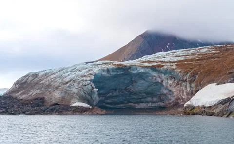 Ice Cave in the Toe of a Glacier Stockfoto's