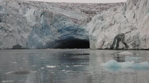 Ice cavern Video stock 47773180