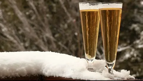Ice cold brew Stock-Footage 11123063