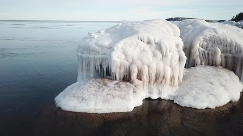 Ice covered island Stock-Footage 86662183
