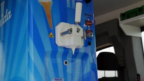 Ice Cream Man serving a 99 cone flake, Ice Cream van Stock Footage 76096014