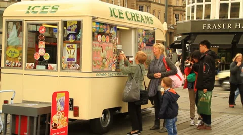Ice creams van 動画素材 39489381