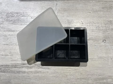 Ice Cube Trays Large Size Silicone Square Ice Cube Molds for making 6 Giant Ice  Stock Photos