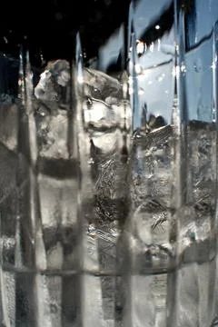 Ice cubes in a glass. Close up. Selective focus. Foto stock
