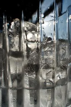 Ice cubes in a glass. Close up. Selective focus. Foto stock