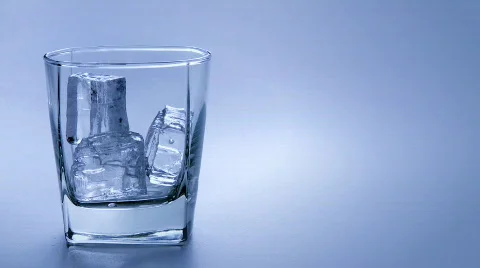 Ice cubes in glass Stock-Footage 315456