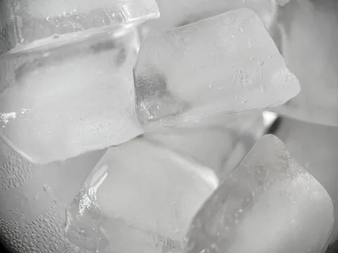 Ice cubes in macro view Foto stock