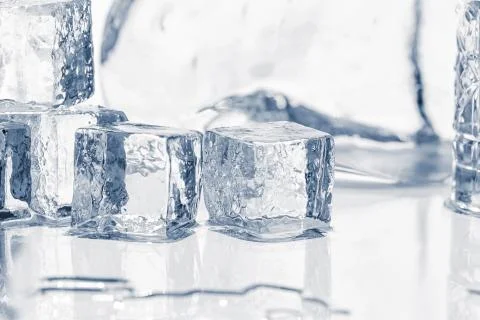 Ice cubes on the table Foto stock