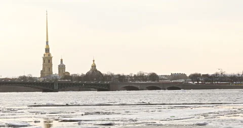 Ice drift on Neva river in Saint Petersburg, Russia 스톡 동영상 88236784