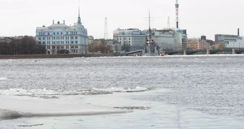 Ice drift on Neva river in Saint Petersburg, Russia Video stock 88257090