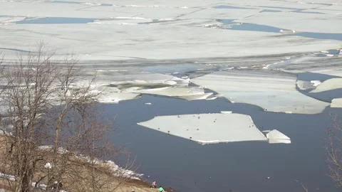 Ice drift on the river in spring Stock Footage 335139981