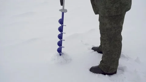 Ice drilling Stockbeeldmateriaal 147140020