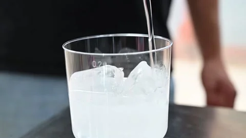 Ice falling down to the cold water 库存影片 169359093