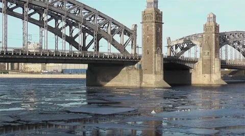 Ice floating Vídeos de archivo 52598184