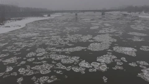 Ice floe on Vistula river Stock Footage 147749178