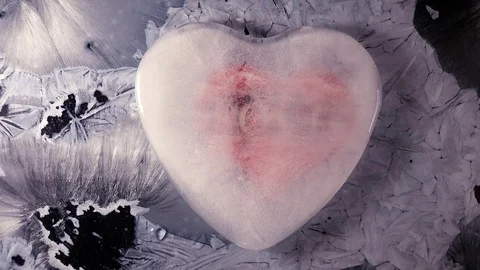 Ice heart 動画素材 117337379