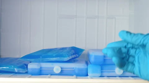 Ice packs in the freezer. Video stock 99491789
