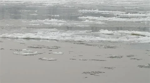 Ice on River 01 Видео 10750282