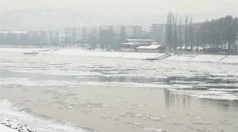 Ice on River 26 city Stock Footage 10750784