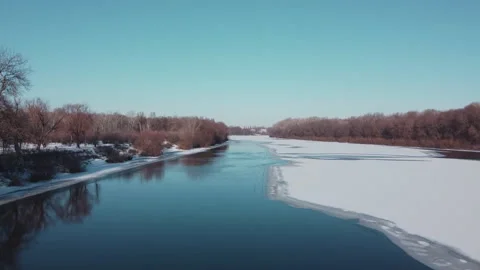 Ice on the river, tree, sun, winter 스톡 동영상 167509669