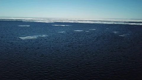 Ice sheet break up Stock-Footage 100136027