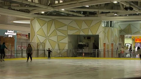 Ice skating in the big mall Video stock 44474495