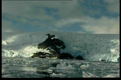 Ice wall 2 動画素材 69611