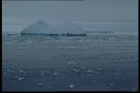Iceberg 2 動画素材 69618