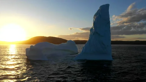 Iceberg at sunset in Newfoundland, Canada Stockbeeldmateriaal 168769335