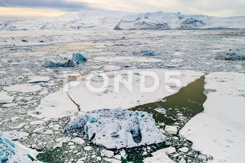 Icebergs in Jokulsarlon glacial lagoon. Vatnajokull National Park, Iceland Stock Photos