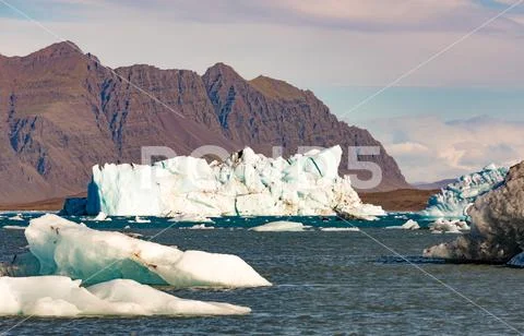 Icebergs in Jokulsarlon lagoon Iceland IS Europe Stock Photos