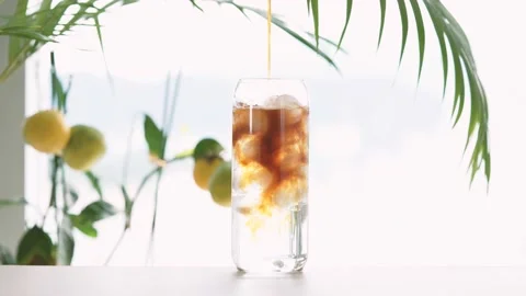 Iced coffee Vídeo Stock 162200731
